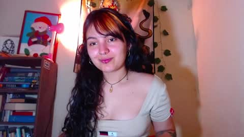 Snapshot of sweetie_maryy chatting on December 15, 8:25 pm Maria my insta sweetie maryy online show from December 15, 8:25 pm