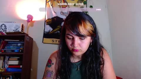 Snapshot of sweetie_maryy chatting on January 15, 1:56 am Maria my insta sweetie maryy online show from January 15, 1:56 am