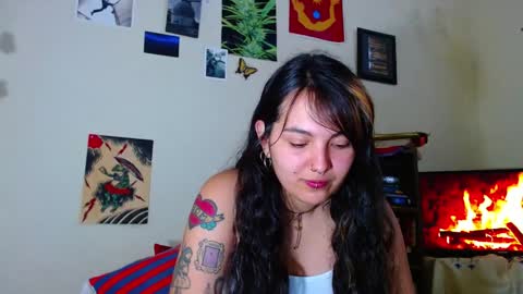 Snapshot of sweetie_maryy chatting on January 31, 4:38 pm Maria my insta sweetie maryy online show from January 31, 4:38 pm
