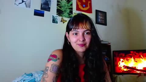 Snapshot of sweetie_maryy chatting on February 9, 6:16 pm Maria my insta sweetie maryy online show from February 9, 6:16 pm