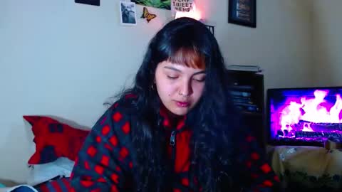 Snapshot of sweetie_maryy chatting on February 16, 4:42 am Maria my insta sweetie maryy online show from February 16, 4:42 am