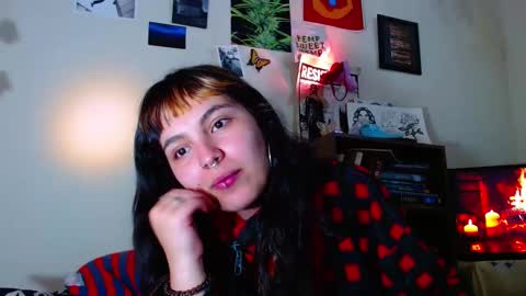 Snapshot of sweetie_maryy chatting on February 24, 4:38 am Maria my insta sweetie maryy online show from February 24, 4:38 am