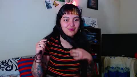 Snapshot of sweetie_maryy chatting on February 25, 5:47 pm Maria my insta sweetie maryy online show from February 25, 5:47 pm