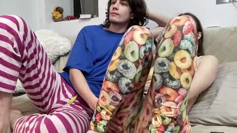 Snapshot of sweetieskitties chatting on December 6, 5:55 pm SweetiesKitties online show from December 6, 5:55 pm