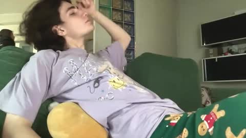 Snapshot of sweetieskitties chatting on December 2, 9:03 am SweetiesKitties online show from December 2, 9:03 am