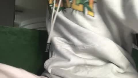 Snapshot of sweetieskitties chatting on December 15, 9:57 am SweetiesKitties online show from December 15, 9:57 am