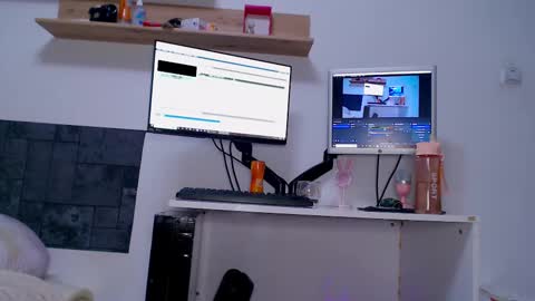 Snapshot of sweetjess022 chatting on February 16, 3:47 am jessica online show from February 16, 3:47 am