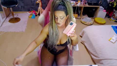 Snapshot of sweetjess022 chatting on September 25, 10:13 pm jessica online show from September 25, 10:13 pm