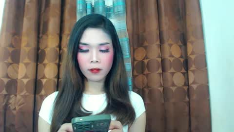 sweetkylecum online show from February 9, 12:30 pm