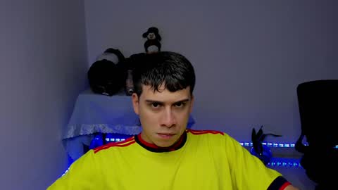 Snapshot of sweetlian_04 chatting on December 10, 4:02 am Lian online show from December 10, 4:02 am