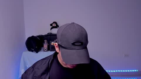 Snapshot of sweetlian_04 chatting on December 20, 9:28 pm Lian online show from December 20, 9:28 pm