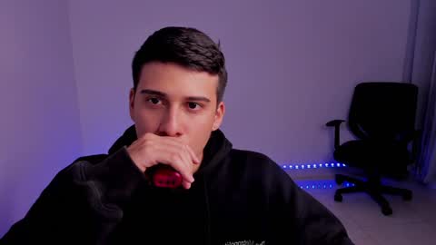 Snapshot of sweetlian_04 chatting on January 14, 4:57 am Lian online show from January 14, 4:57 am