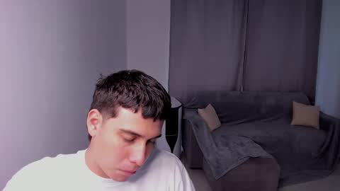 Snapshot of sweetlian_04 chatting on February 23, 12:05 pm Lian online show from February 23, 12:05 pm