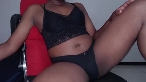 mayra online show from November 18, 10:14 pm