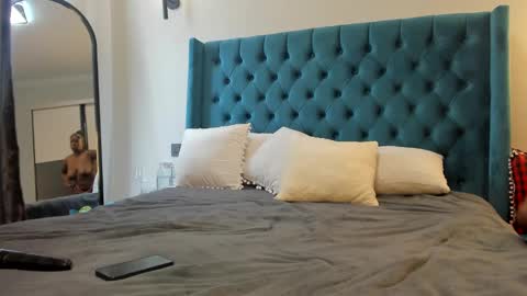 sweetlipsy online show from January 4, 9:54 am