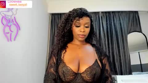 sweetlipsy online show from October 4, 1:03 am