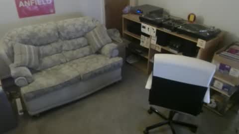 Snapshot of sweetlouise69 chatting on December 31, 7:51 pm sweetlouise69 online show from December 31, 7:51 pm