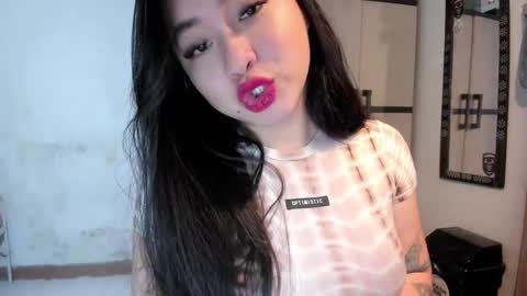 Snapshot of sweetlovepinay04 chatting on March 8, 9:18 pm Zoe online show from March 8, 9:18 pm