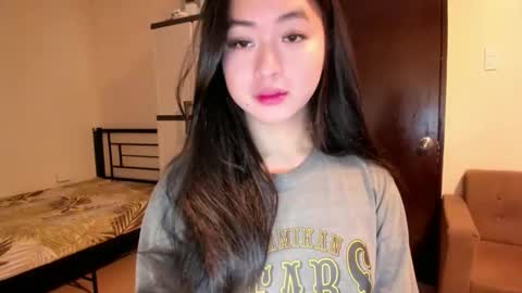 Snapshot of sweetlovepinay04 chatting on September 15, 3:28 am Zoe online show from September 15, 3:28 am