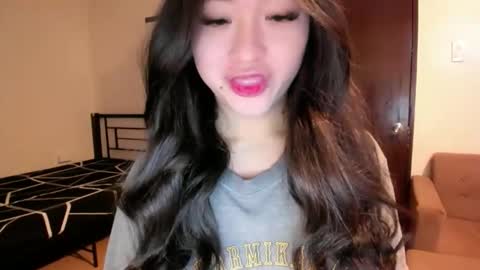 Snapshot of sweetlovepinay04 chatting on September 25, 10:41 am Zoe online show from September 25, 10:41 am