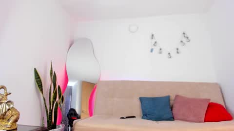 Snapshot of sweetluna___ chatting on October 29, 7:26 pm instagram sweetluna 0 online show from October 29, 7:26 pm