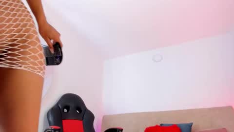 Snapshot of sweetluna___ chatting on November 10, 9:19 am instagram sweetluna 0 online show from November 10, 9:19 am