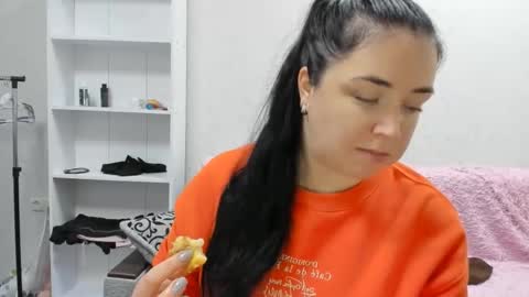 Snapshot of sweetmarylove chatting on December 5, 8:55 am sweetmarylove online show from December 5, 8:55 am