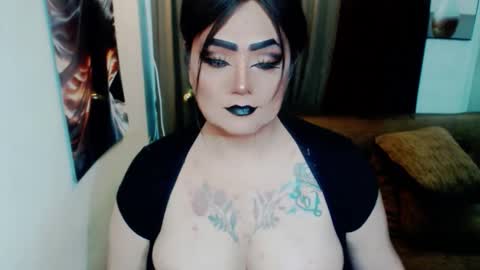 Snapshot of sweetmistresss chatting on November 1, 10:34 pm Mio online show from November 1, 10:34 pm