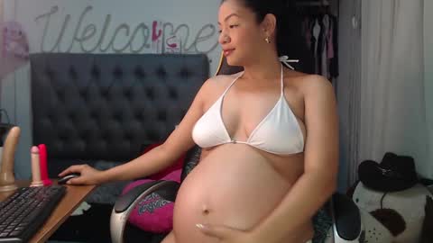 Sweetmom12 online show from January 11, 2:04 pm