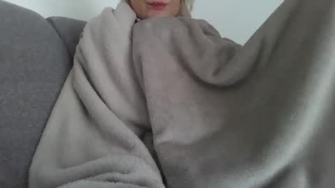 Lil online show from November 21, 12:04 pm