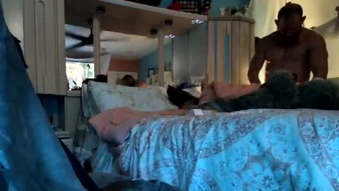 WeAim2PZzz online show from March 10, 11:53 am