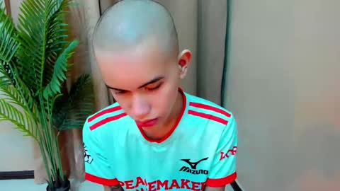 Erica   online show from November 17, 5:46 am