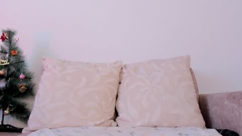 Hello Welcome Im here from WEDNESDAY to SUNDAY 430am to  830am and 3  to 7  timeMONDAY and TUESDAY i rest online show from December 21, 8:00 pm