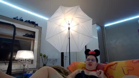 SweetRaisa online show from October 31, 1:06 am