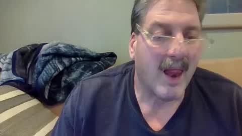 sweetbrowneyes623 online show from January 5, 8:10 pm