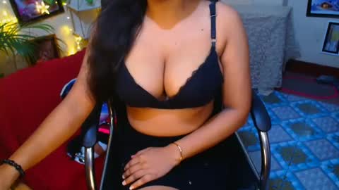 SweetSour online show from September 13, 9:25 pm