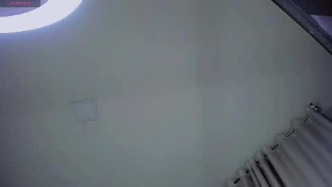 Snapshot of sweett_shinexx chatting on February 13, 11:58 pm angel online show from February 13, 11:58 pm