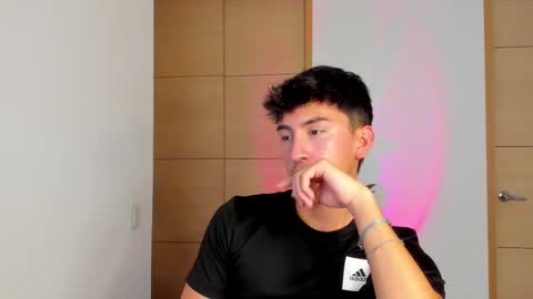 Snapshot of sweettaaron chatting on September 17, 6:31 pm Andy online show from September 17, 6:31 pm