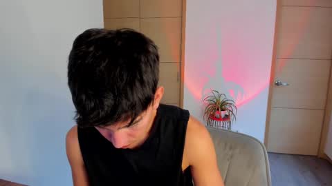 Snapshot of sweettaaron chatting on September 30, 5:18 pm Andy online show from September 30, 5:18 pm