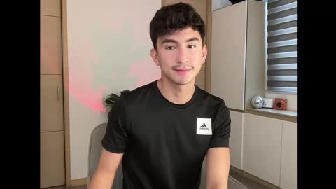 Snapshot of sweettaaron chatting on October 7, 5:43 pm Andy online show from October 7, 5:43 pm