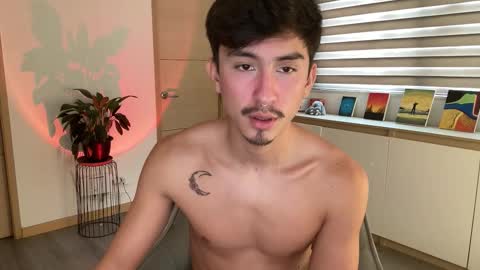 Snapshot of sweettaaron chatting on October 24, 5:53 pm Andy online show from October 24, 5:53 pm