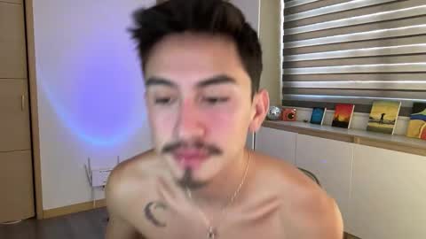 Snapshot of sweettaaron chatting on November 17, 5:19 pm Andy online show from November 17, 5:19 pm