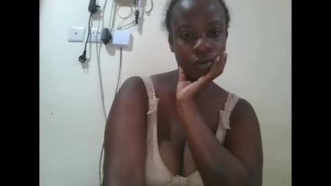 sweetyass25 online show from September 12, 4:45 am