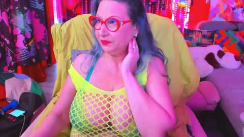 Snapshot of sweetylisahard chatting on March 8, 3:24 pm Lisa online show from March 8, 3:24 pm