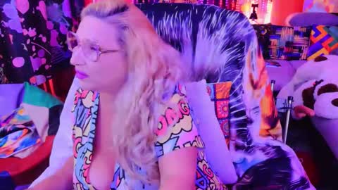 Snapshot of sweetylisahard chatting on September 27, 3:28 pm Lisa online show from September 27, 3:28 pm