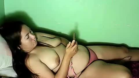 Sweetyummygirl online show from February 12, 11:41 pm