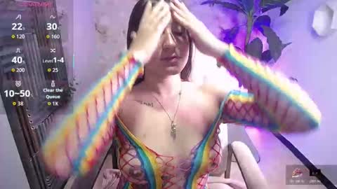 Catalina online show from November 25, 11:43 am