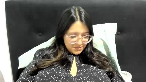 sweetyypeach online show from December 5, 1:47 am