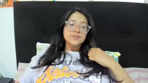 sweetyypeach online show from January 12, 5:01 pm