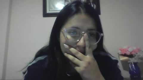 sweetyypeach online show from January 27, 3:15 am